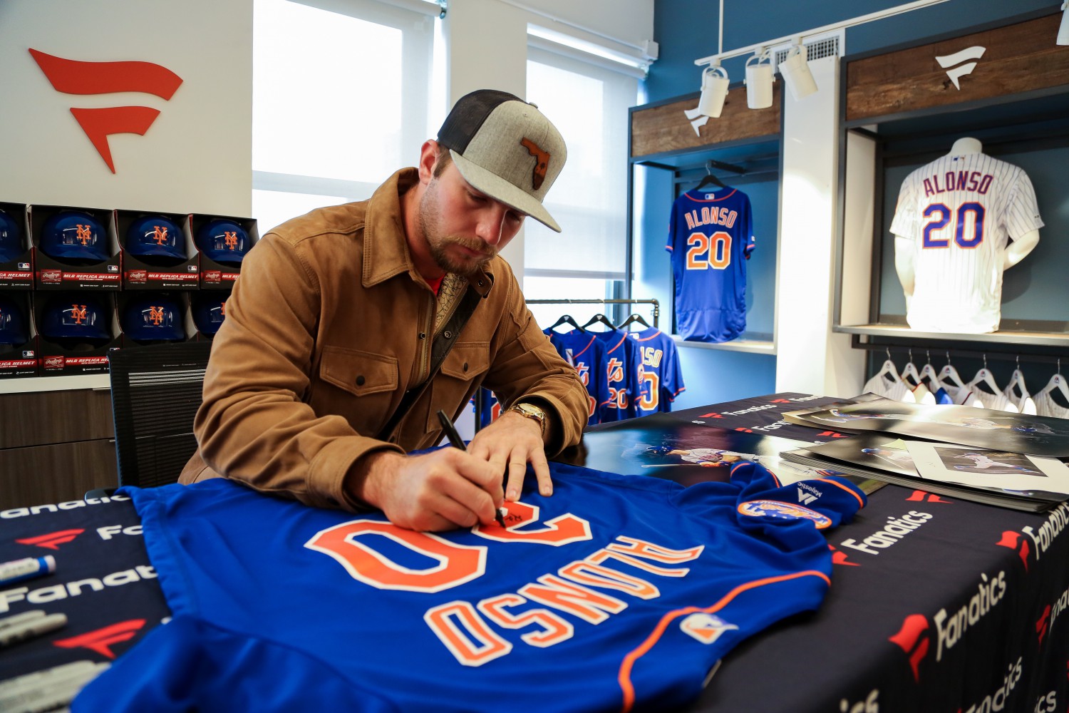 Autographed New York Mets Pete Alonso Fanatics Authentic Ice